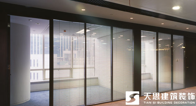 <a href=http://www.jstongyue.com/ target=_blank class=infotextkey>合肥辦公室裝修</a>玻璃